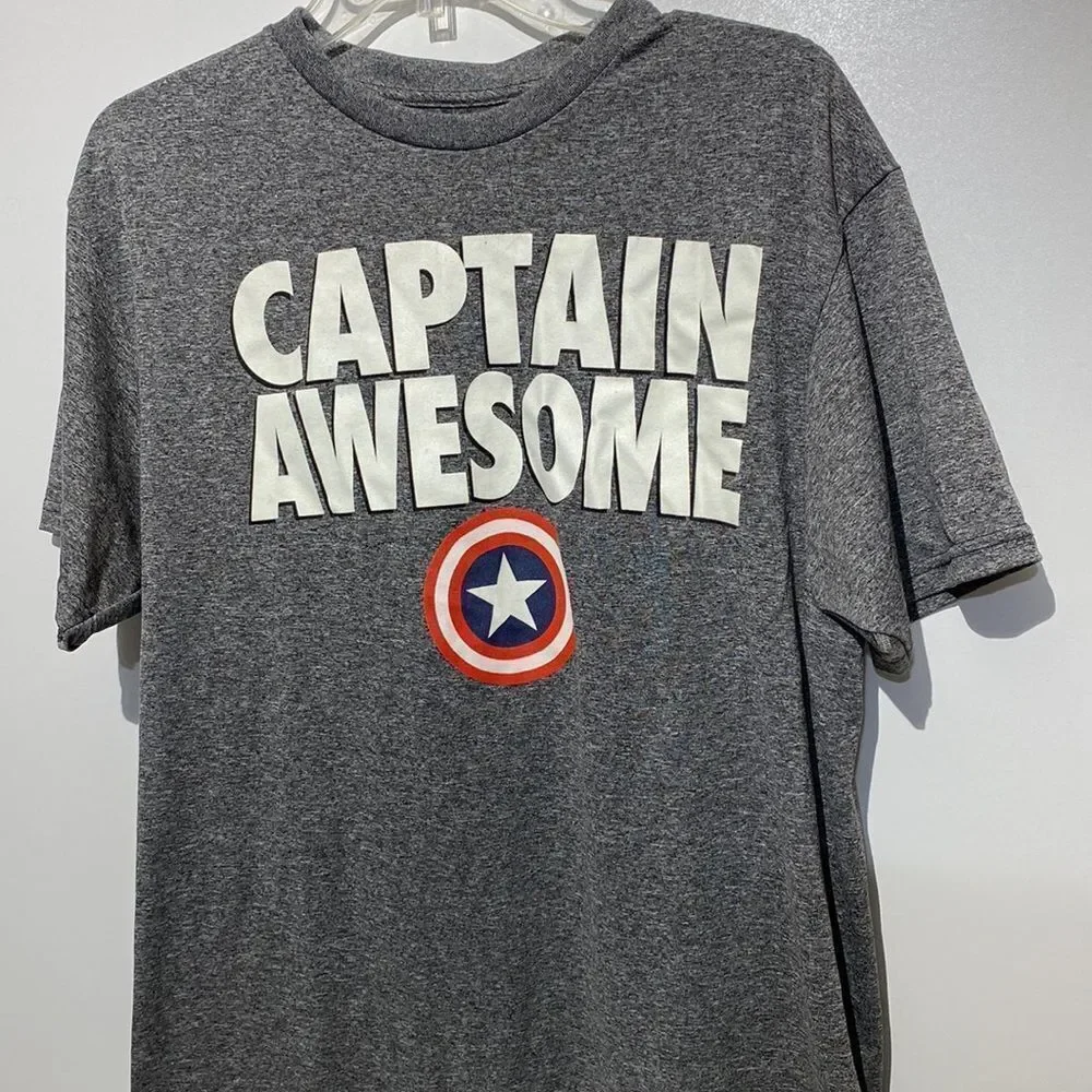 Men’s‎ Marvel Captain Awesome Shirt size Large